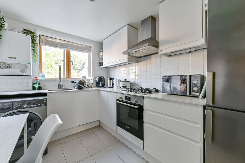 Apartment in London - View 2