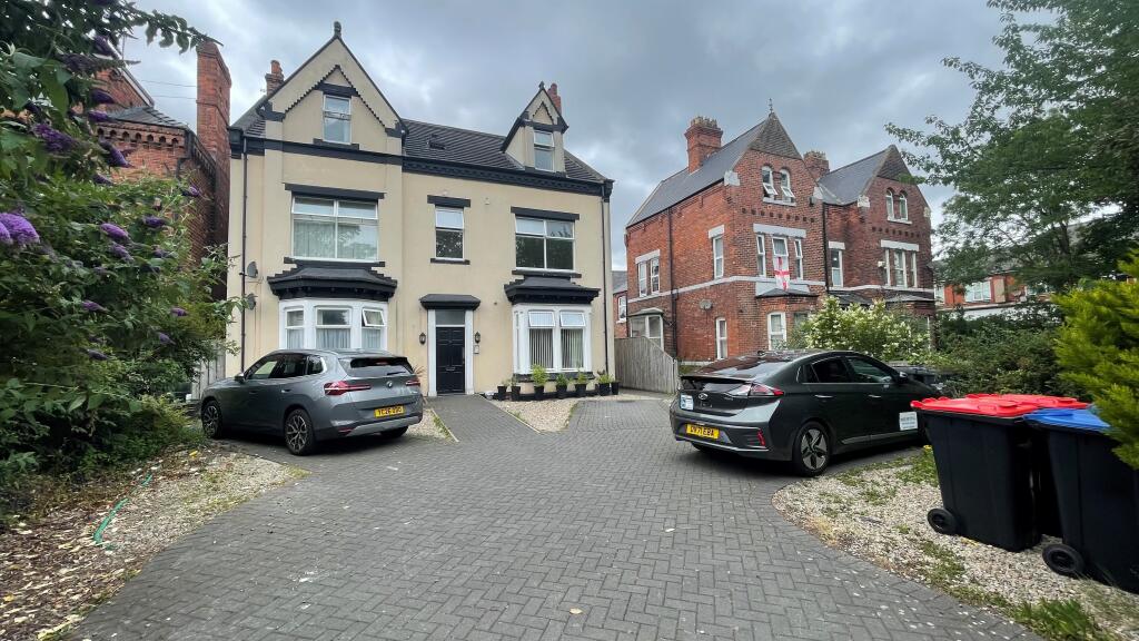 Main image of property: The Avenue, Middlesbrough,TS5 6PA