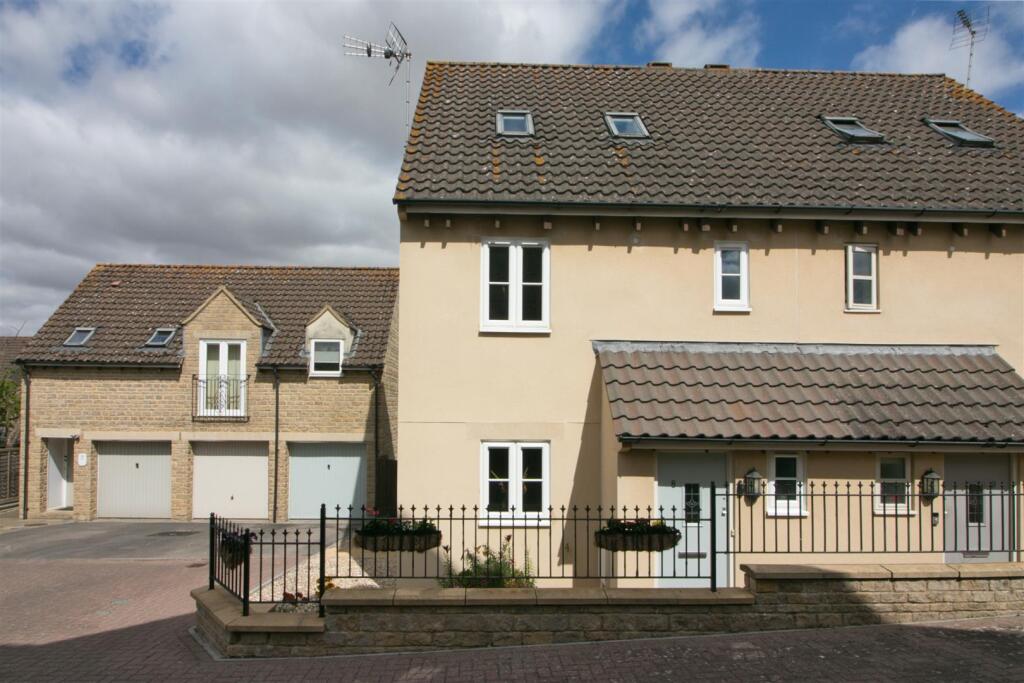 Main image of property: St Aldhelms Close, Malmesbury