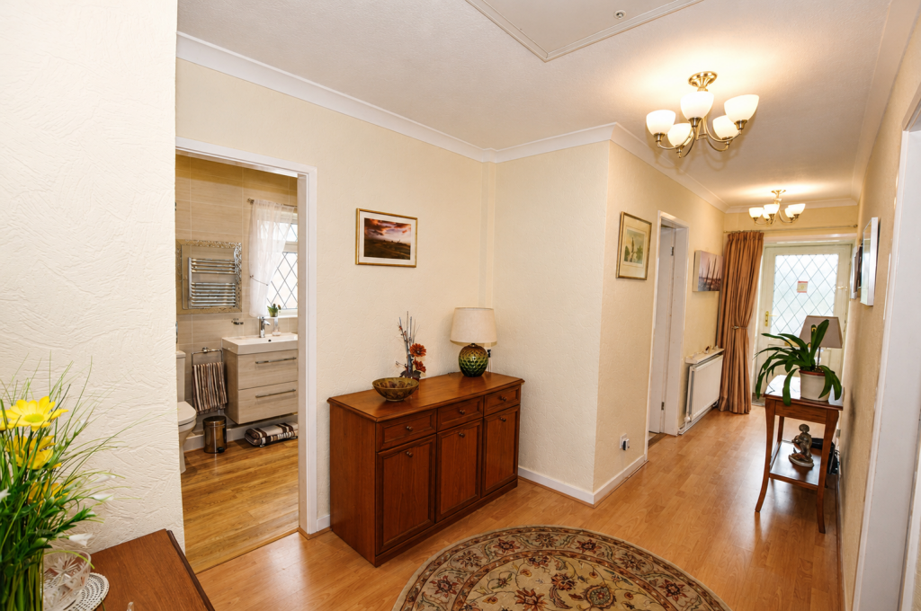 Ivanhoe Avenue, Lowton, Warrington, WA3 2HX photo 4