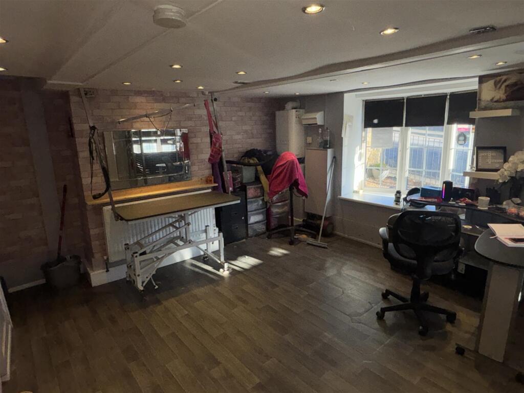 Additional image 5 of Vacant Unit, West Yorkshire