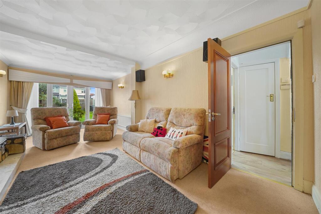 House in Sefton, Aintree Village - More