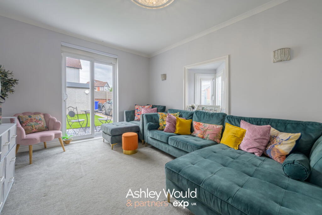 House in Dudley, West Midlands - More