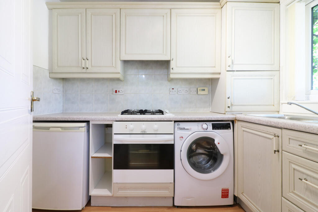 Apartment in Prestwick, New Prestwick - More