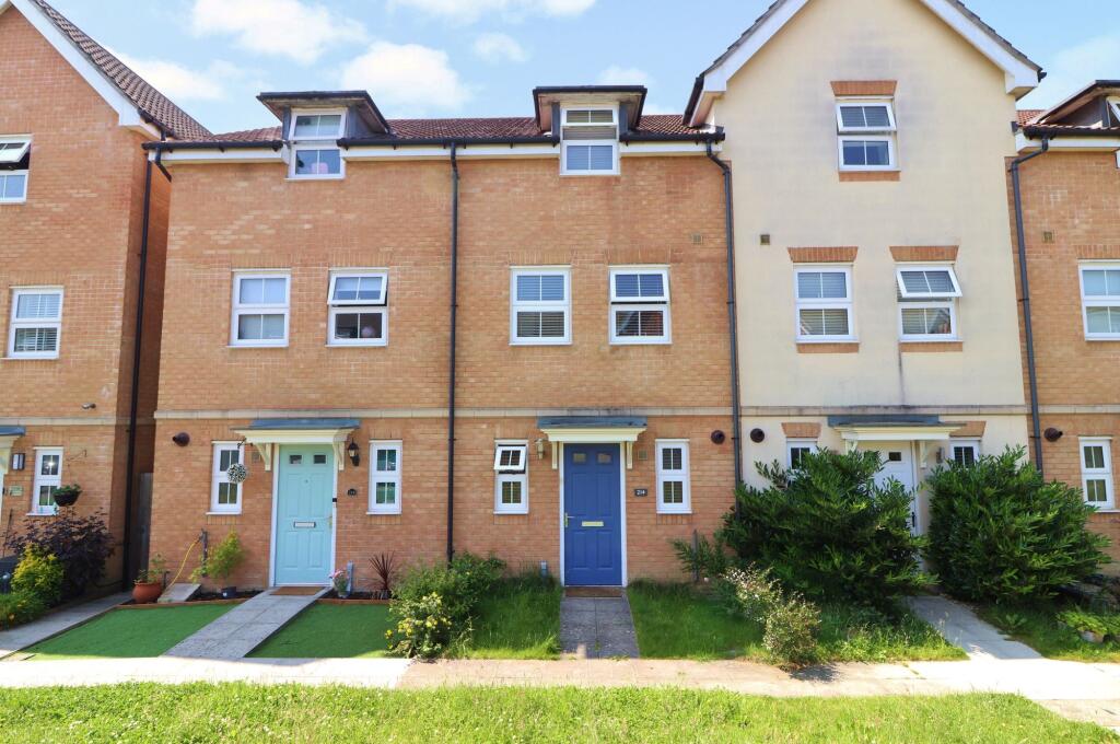 3-bed terraced on White's Way, Hedge End, SO30, £375,000