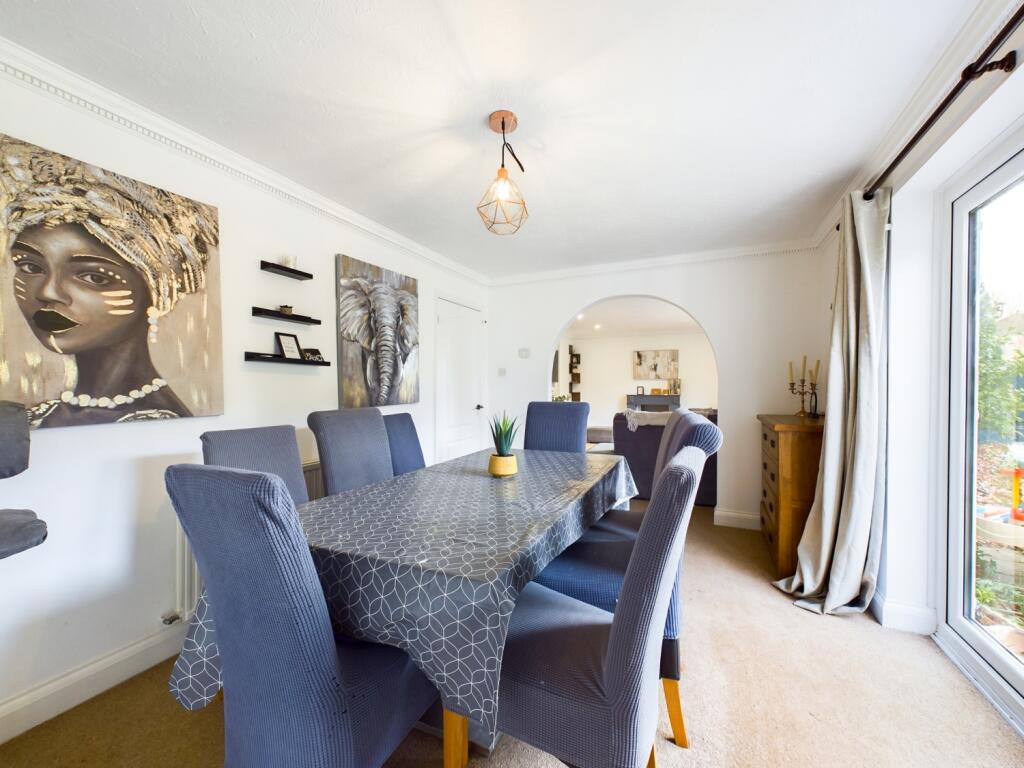 Privet Road, Lindford, Bordon, Hampshire, GU35 photo 4