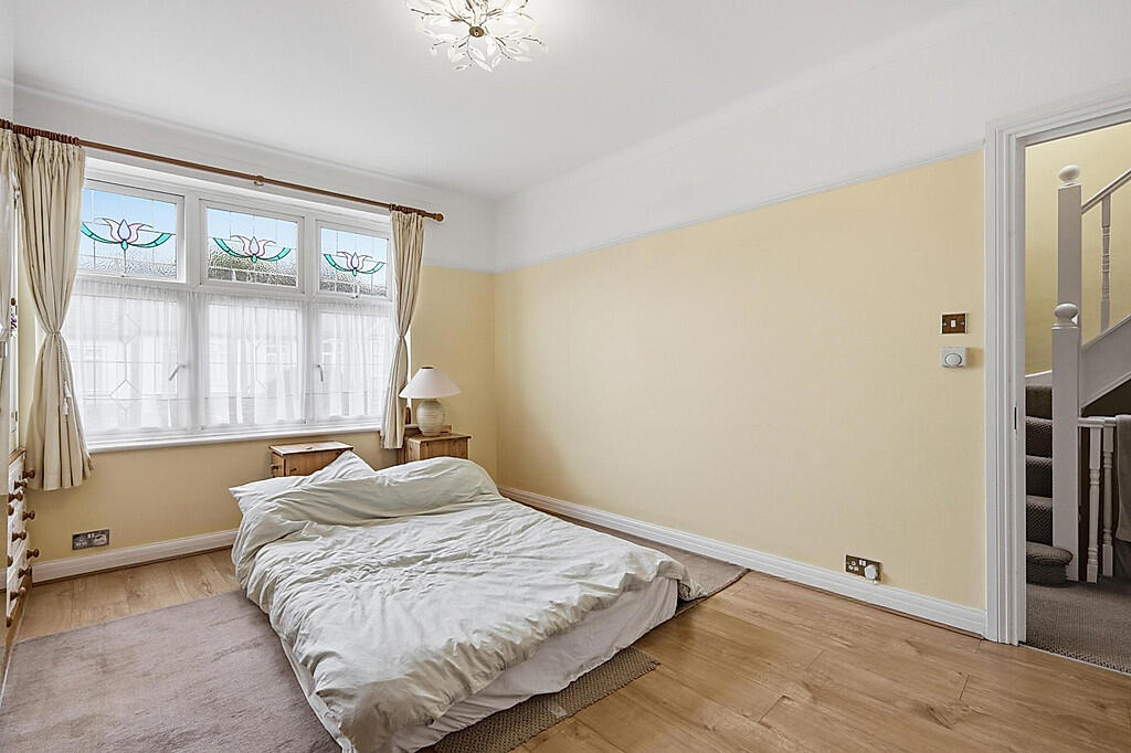 Apartment in London, Leytonstone - View 3