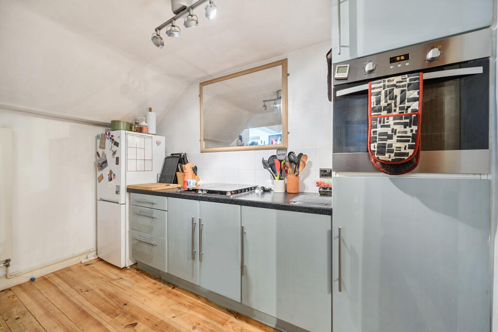 Apartment in London, South Norwood - More