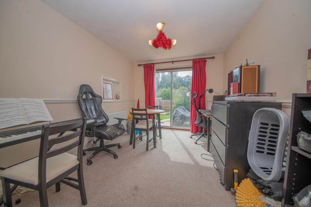 House in Southampton - More