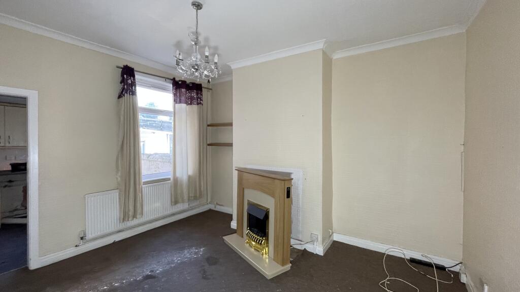 Studio terraced on 6 Victoria Street, Chorley, Lancashire PR7 2TX, £120,000