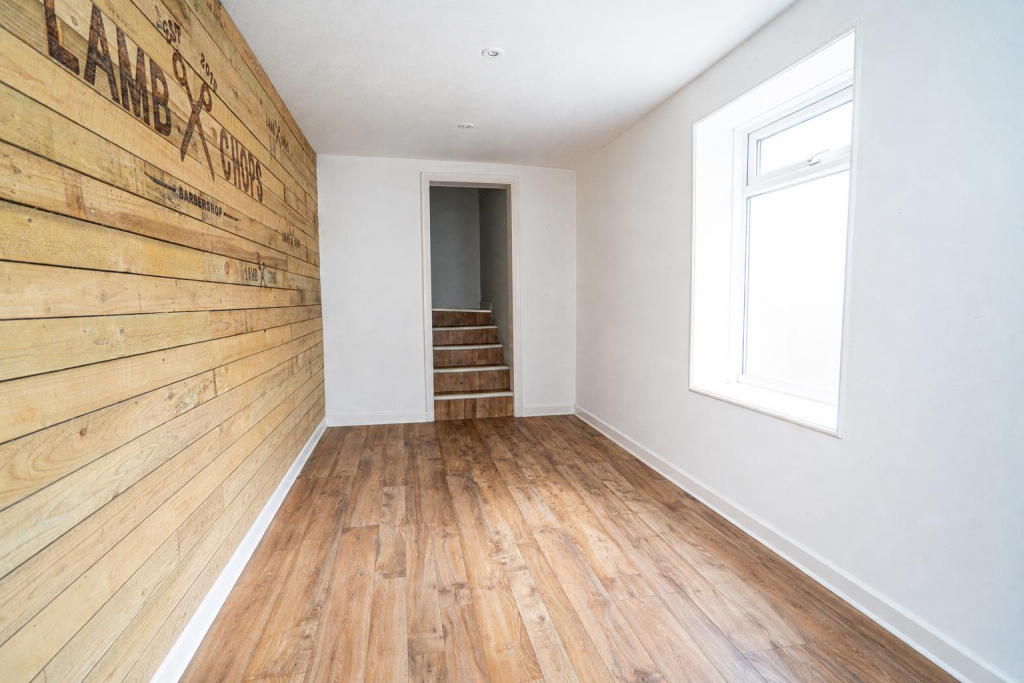 Apartment in Torridge, Diddywells, Northam - View 5