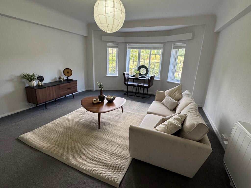 Apartment in Southampton - View 3