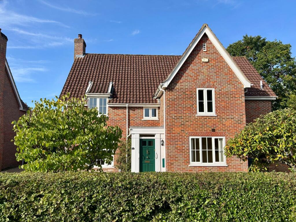 5-bed detached on Cages Way, Melton, Woodbridge, Suffolk, IP12, £750,000