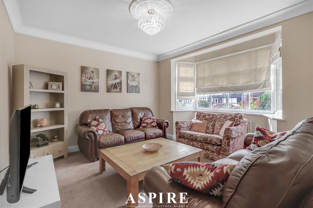 House in Romford - View 4