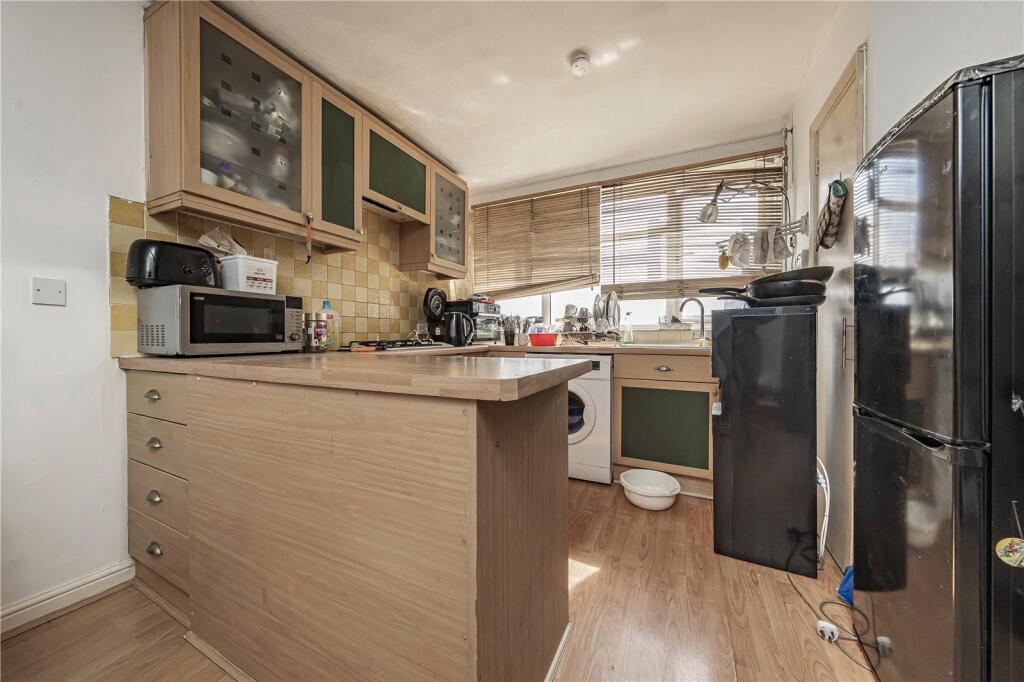 Apartment in London, Norbiton - View 4
