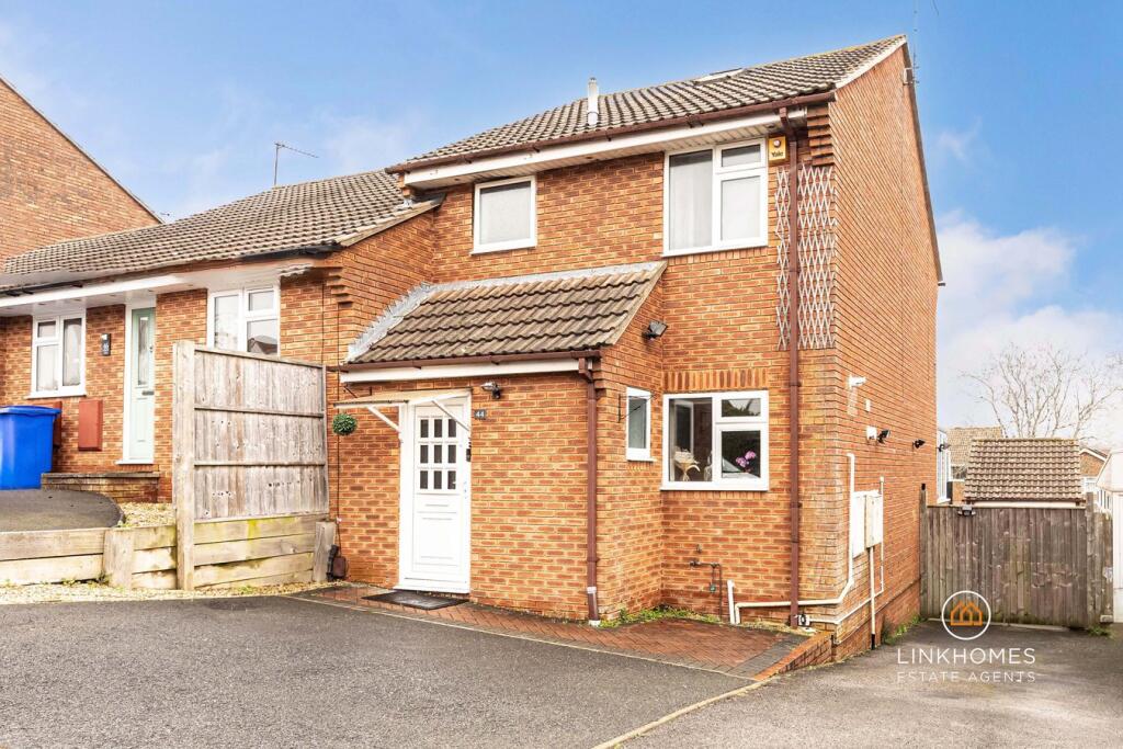 Tarrant Close, Poole, BH17