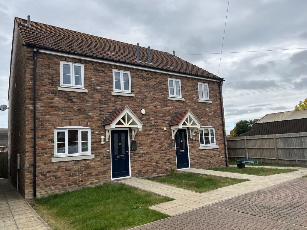 3-bed semi-detached on Delilah Close, Manea, March., PE15 0JT, £230,000