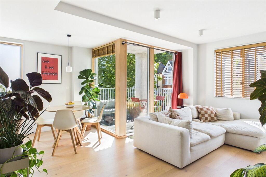 Main image of property: Knollys Road, London, SW16