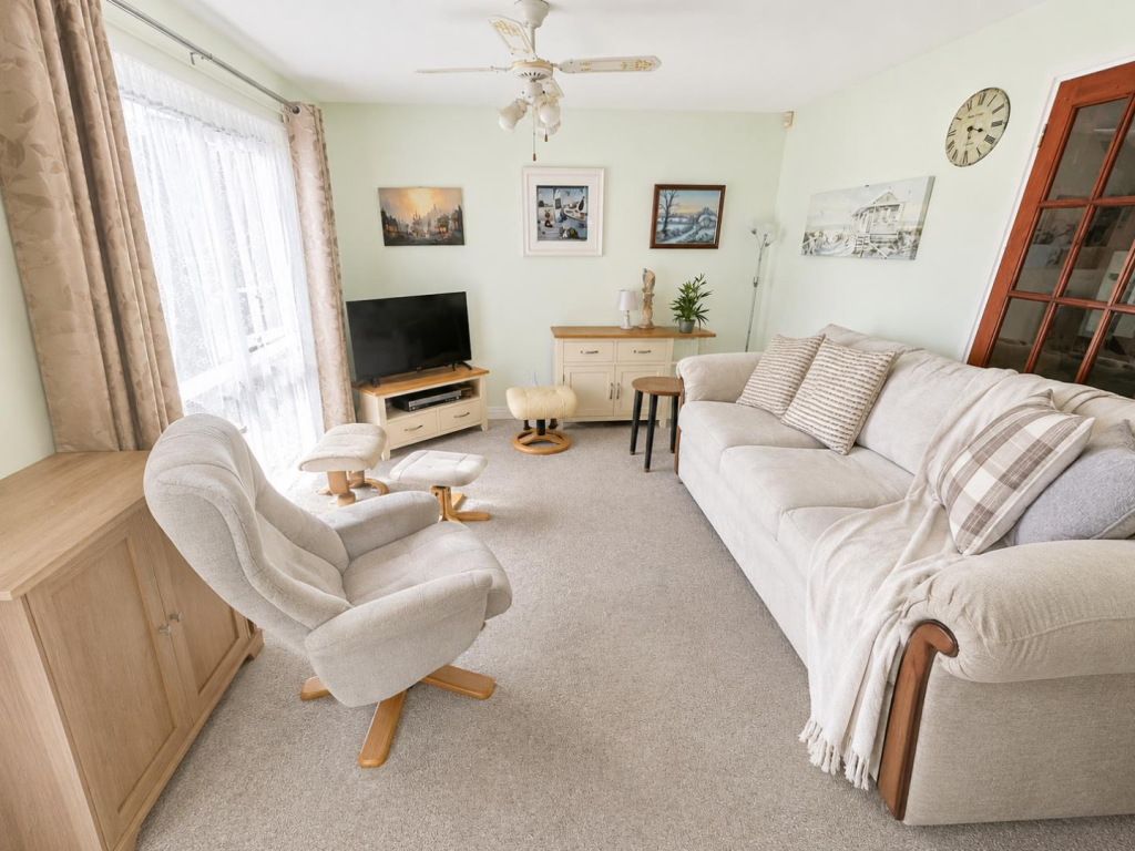 Sidebrook Court, Thorplands, Northampton NN3 - View 2
