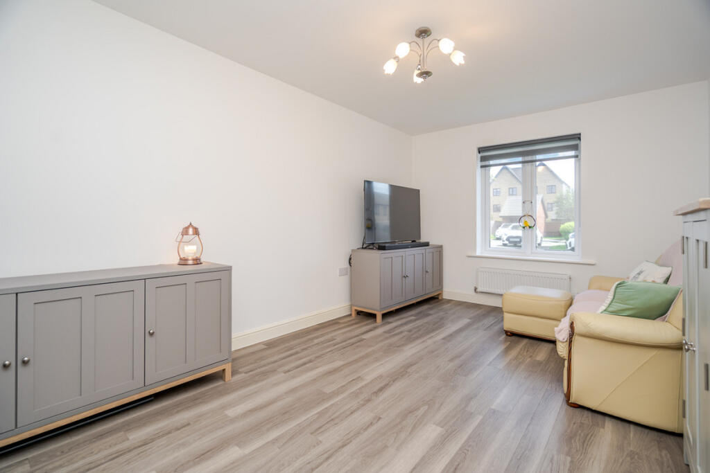 House in Milton Keynes, Atterbury, Broughton and Milton Keynes - View 4