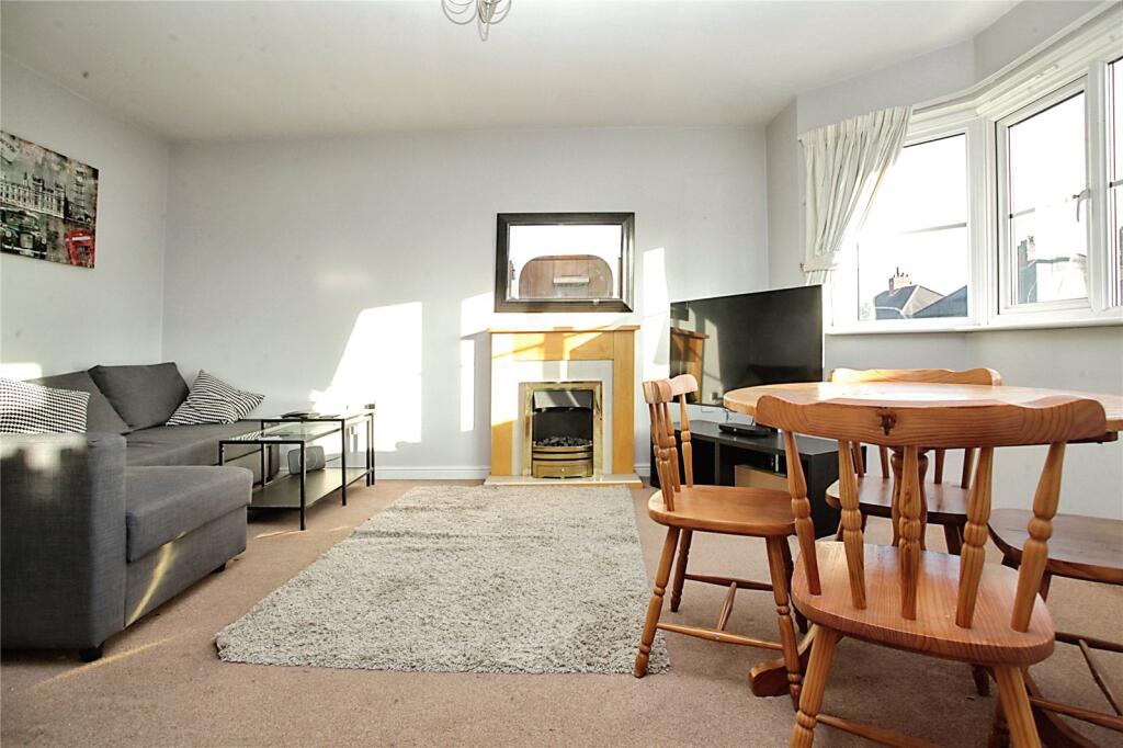 Queens Road, Nuneaton, Warwickshire, CV11 photo 2