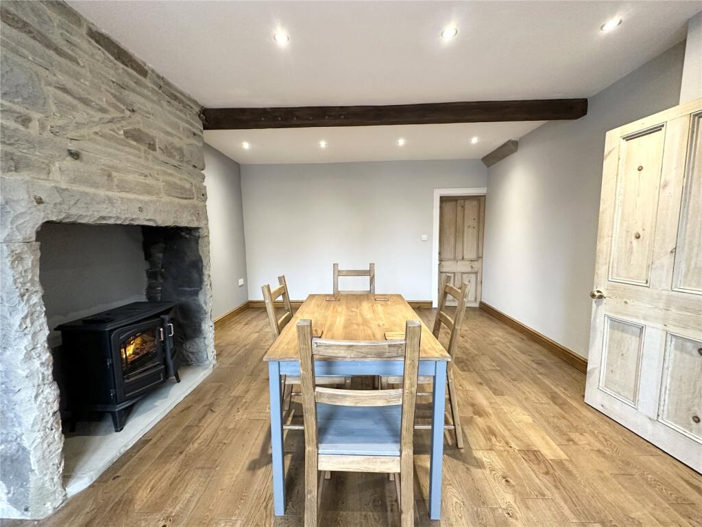 House in Huddersfield - View 5