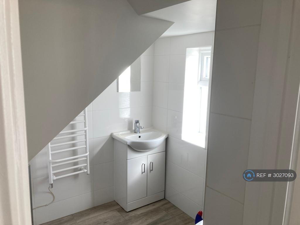 Apartment in Portsmouth - More