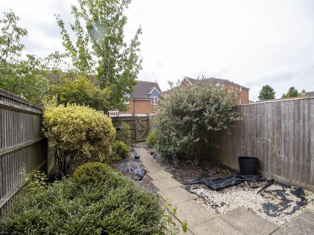 Freemans Acre, Hatfield, Hertfordshire - View 6
