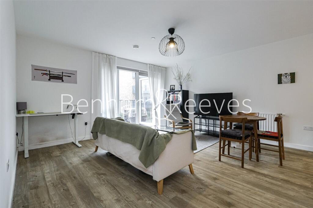 Main image of property: Vousden Grove, London, SE28