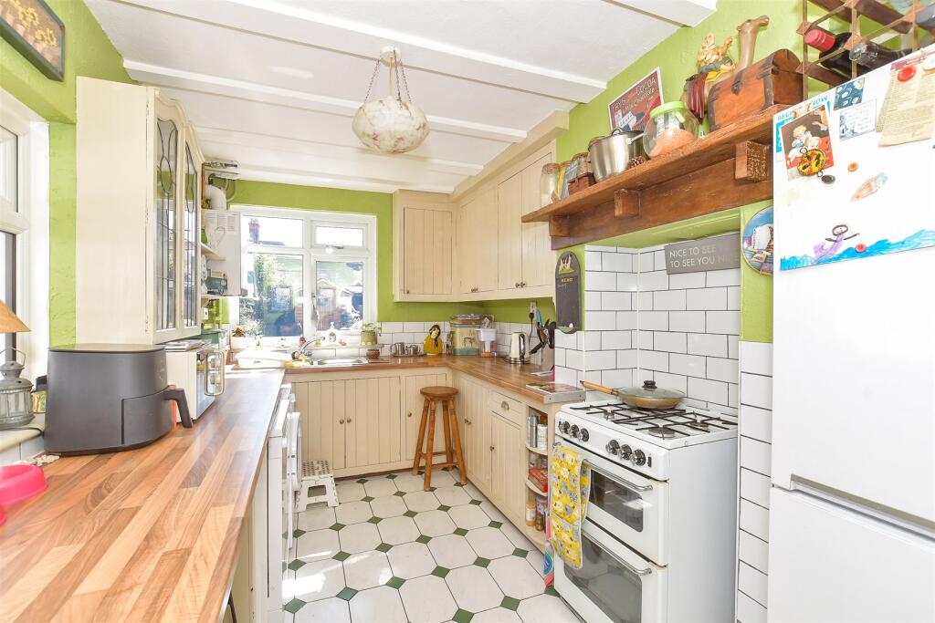 Queen Street, Littlehampton, West Sussex - More