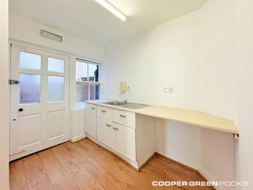 Ground Floor Kitchenette .jpeg