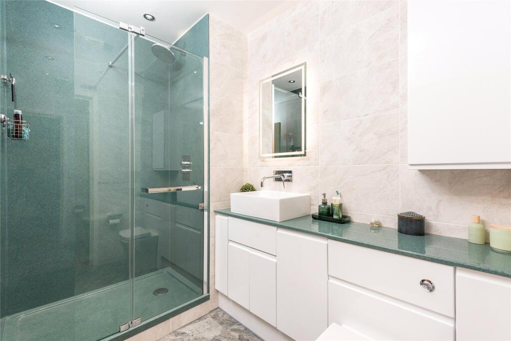 Woodward Place, Loughton Lodge, Milton Keynes, Buckinghamshire, MK8 photo 4
