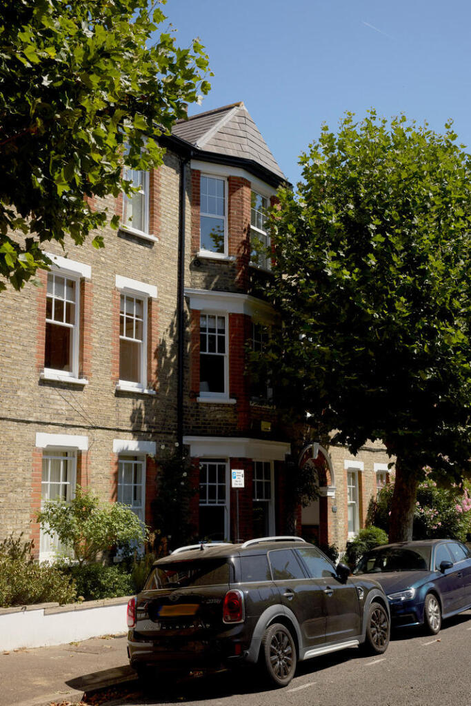Apartment in London, Upper Clapton, Stamford Hill - More
