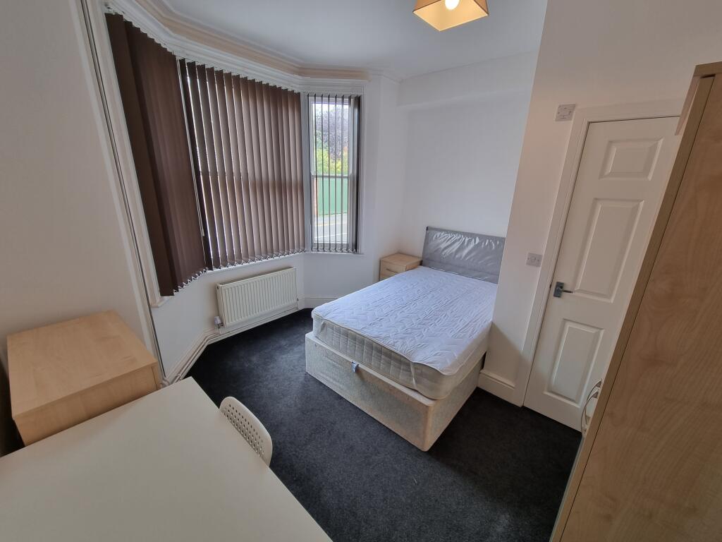 House in Warwick, Milverton, Royal Leamington Spa - More