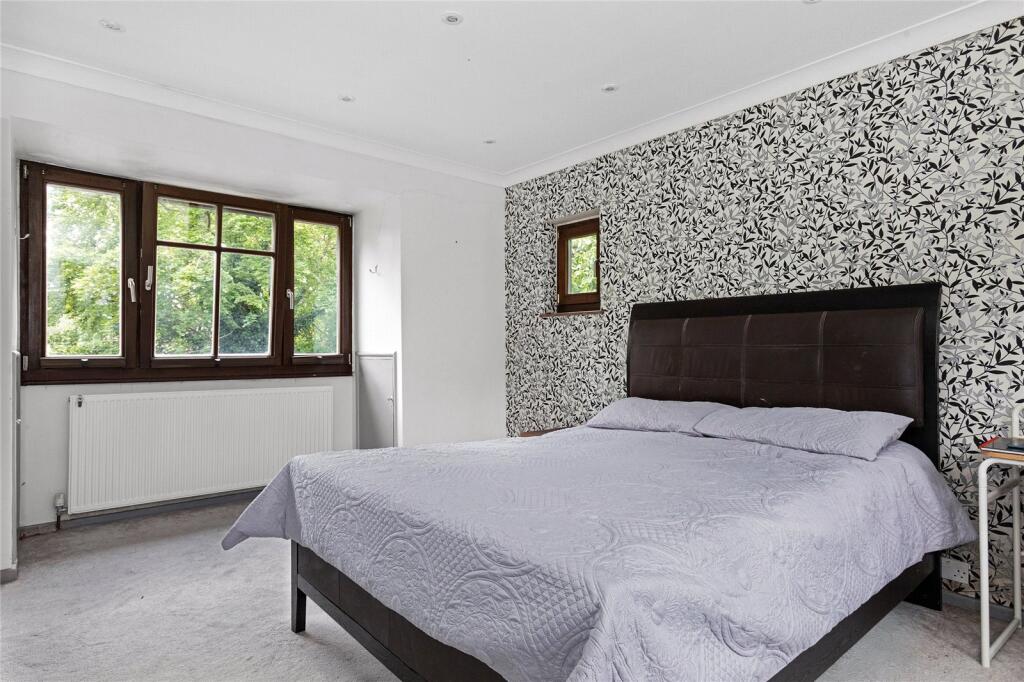 House in London, Addiscombe - More