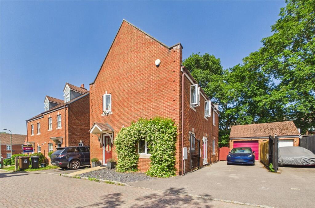 Main image of property: Kingfisher Grove, Three Mile Cross, Reading, Berkshire, RG7