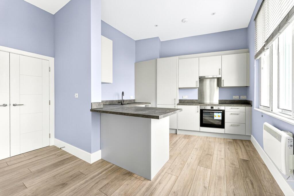 Apartment in London - More