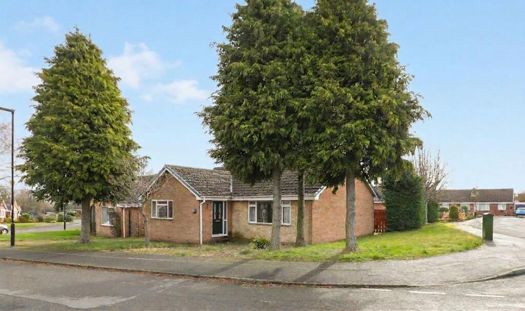 Main image of property: Watkinson Gardens, Waterthorpe, S20