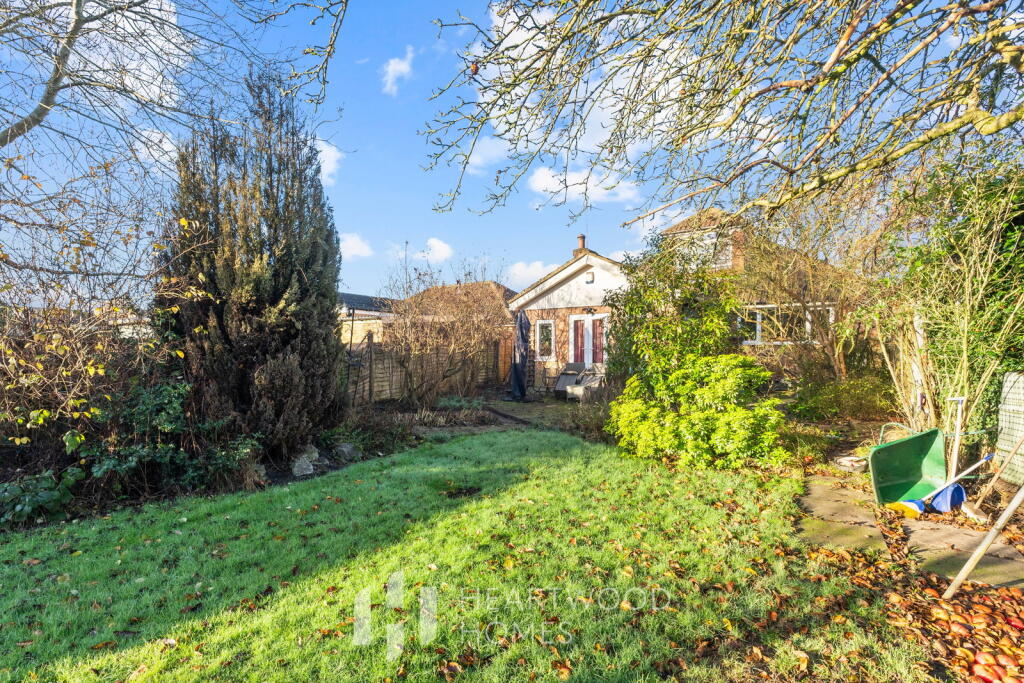 Additional image 17 of Bucknalls Drive, Bricket Wood, St. Albans, AL2 3XJ