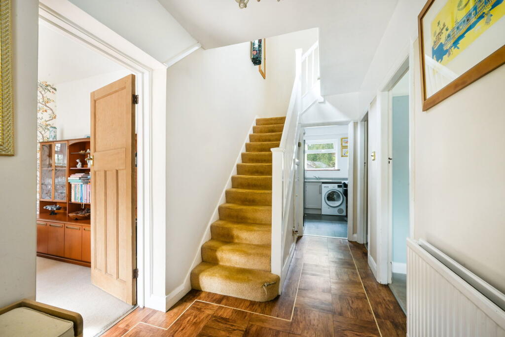 House in Redhill - View 4