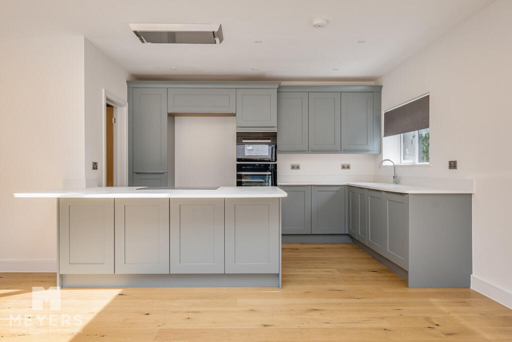 Woodside Close, Ferndown, BH22 9