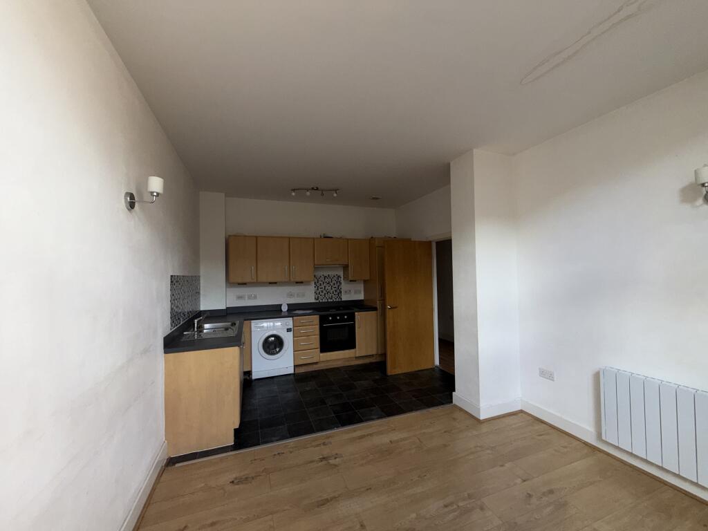 Apartment in Leicester, St Matthew's - View 3