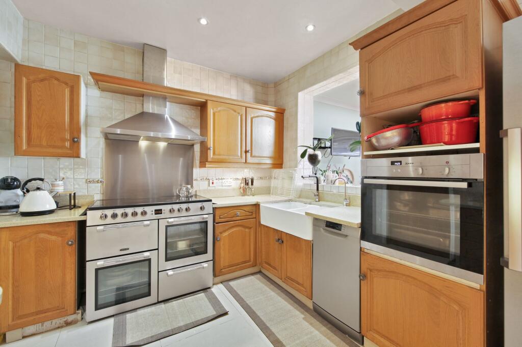 House in Croydon - View 5