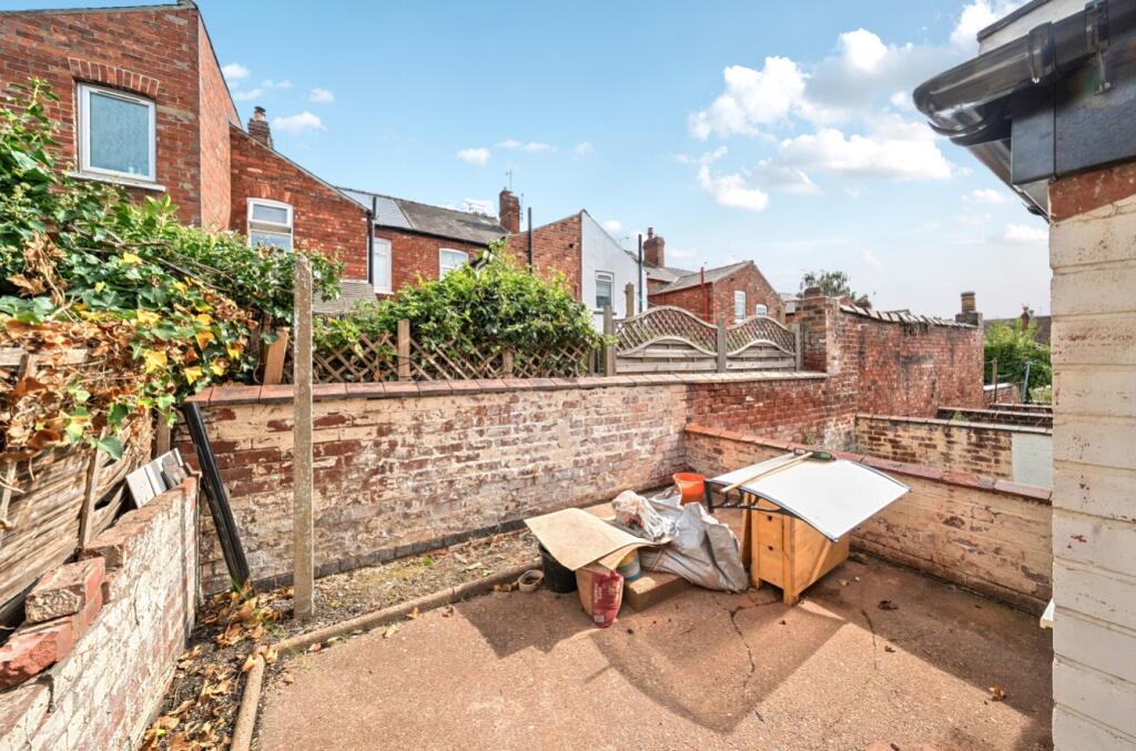 House in Lincoln - View 4