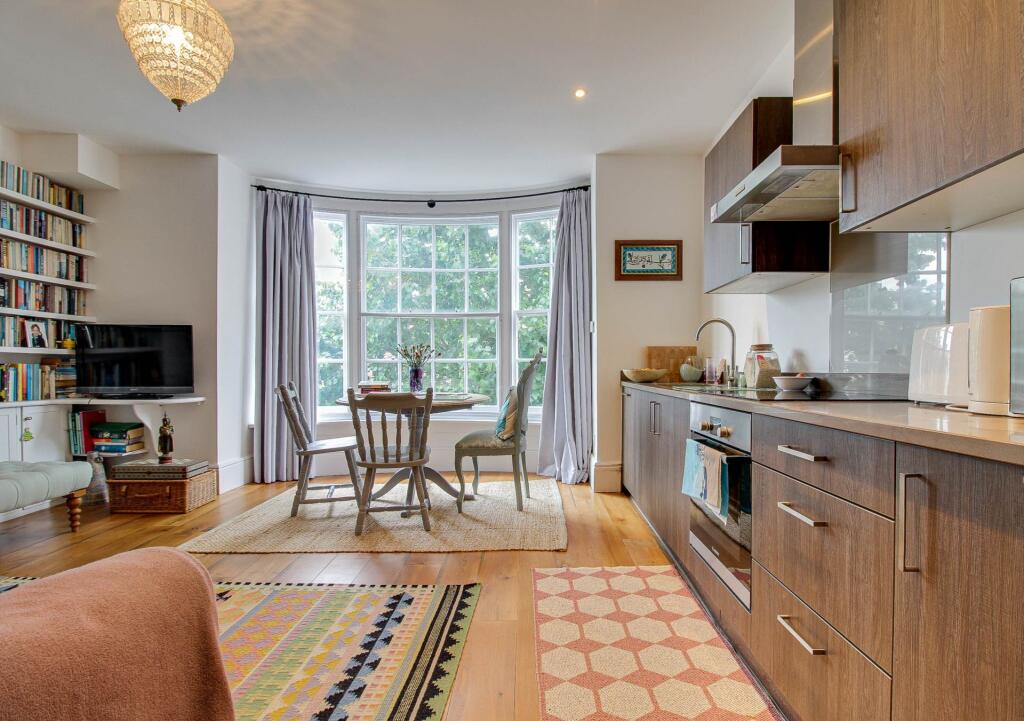 Apartment in Lewes, Cliffe - View 2