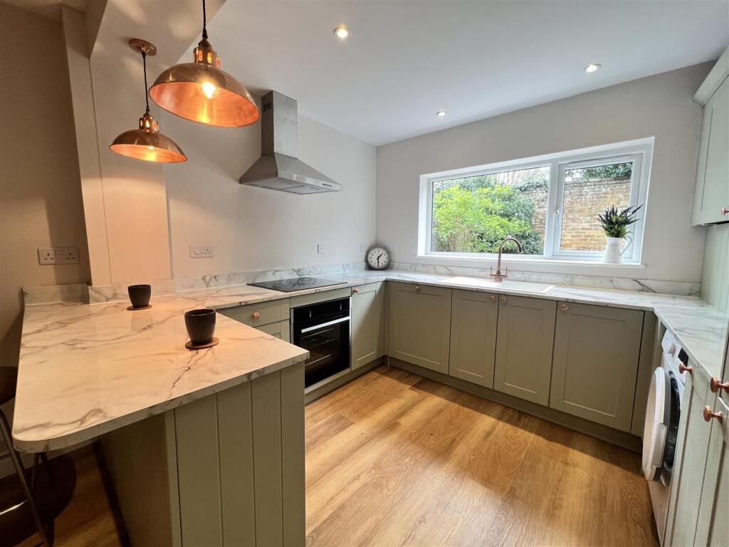 House in Tonbridge - View 3