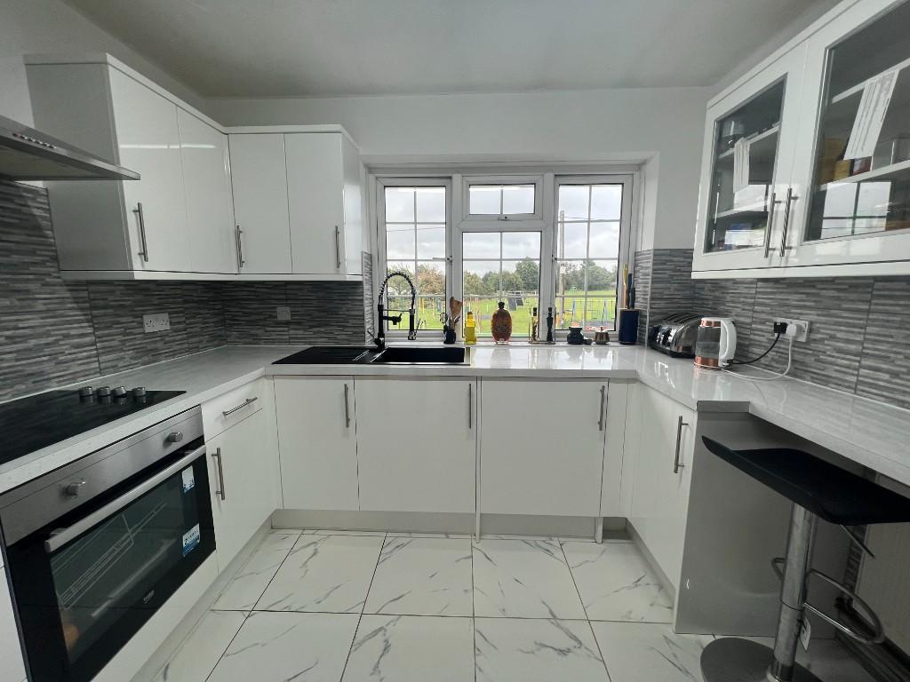Apartment in Bristol, Pilning and Severn Beach - View 2