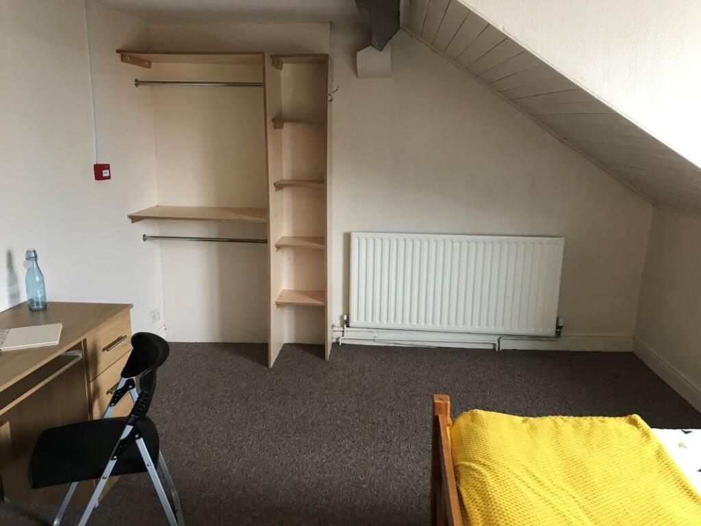 House in Leicester - More