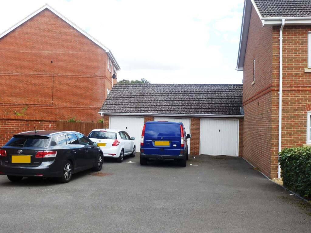 House in Salisbury - View 2