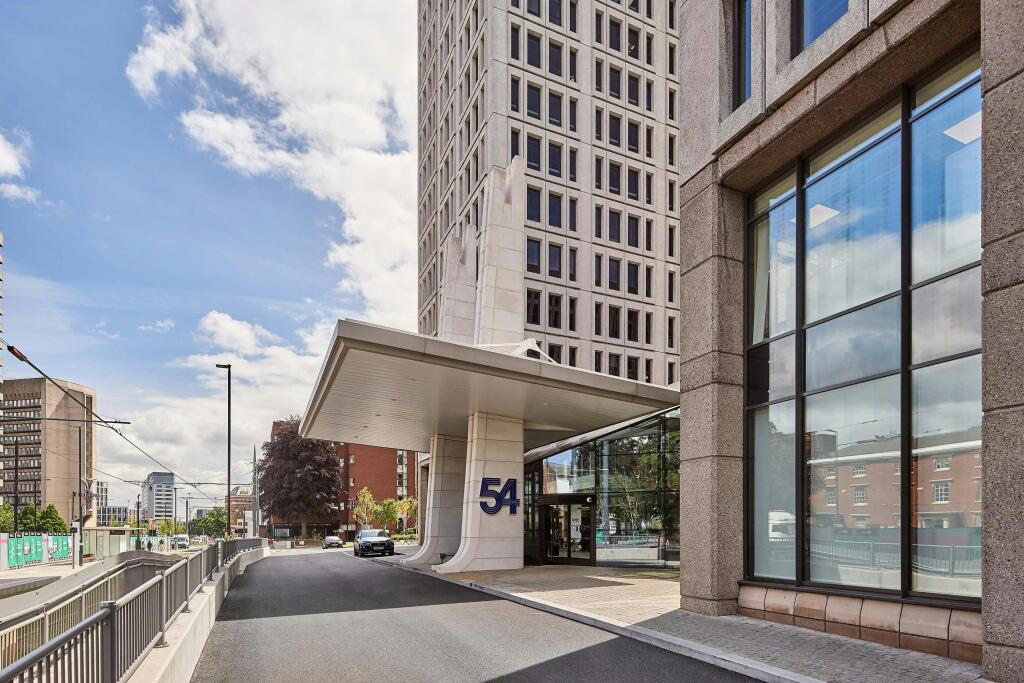 EXTERNALS_DSC_1557_220714_BAR_54 HAGLEY RD_WEB.jpg